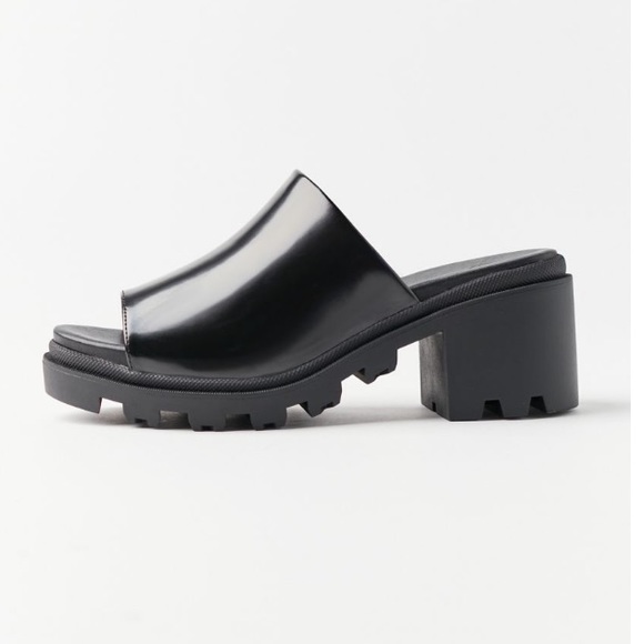 Urban Outfitters Shoes - SOLD OU Sydney treaded mule sandal